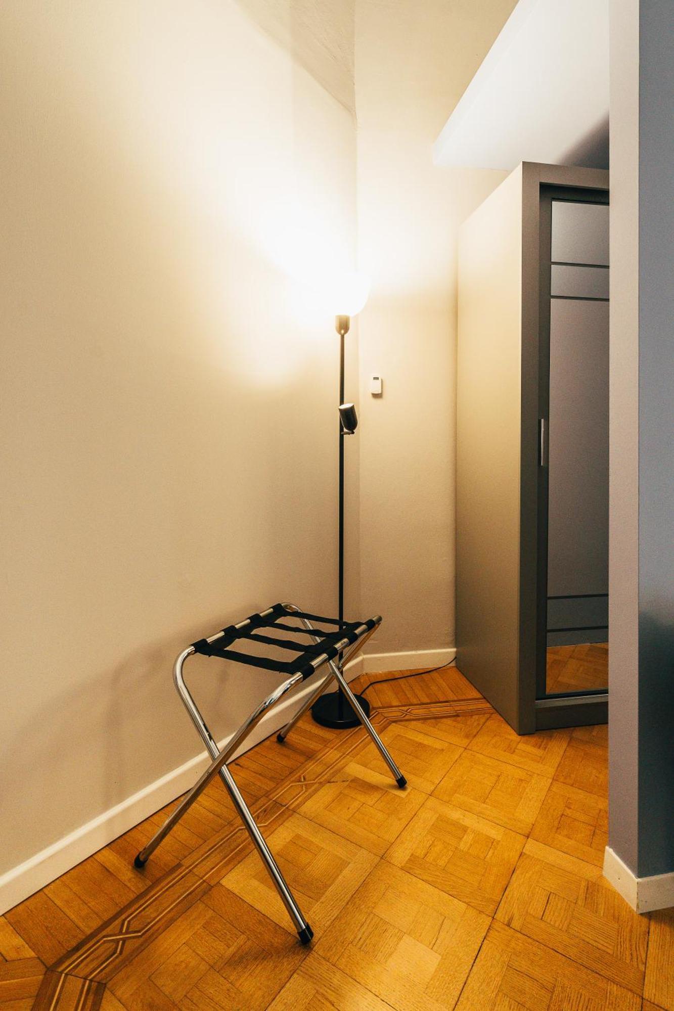 Bologna Suites - Private Bathroom Ngoại thất bức ảnh