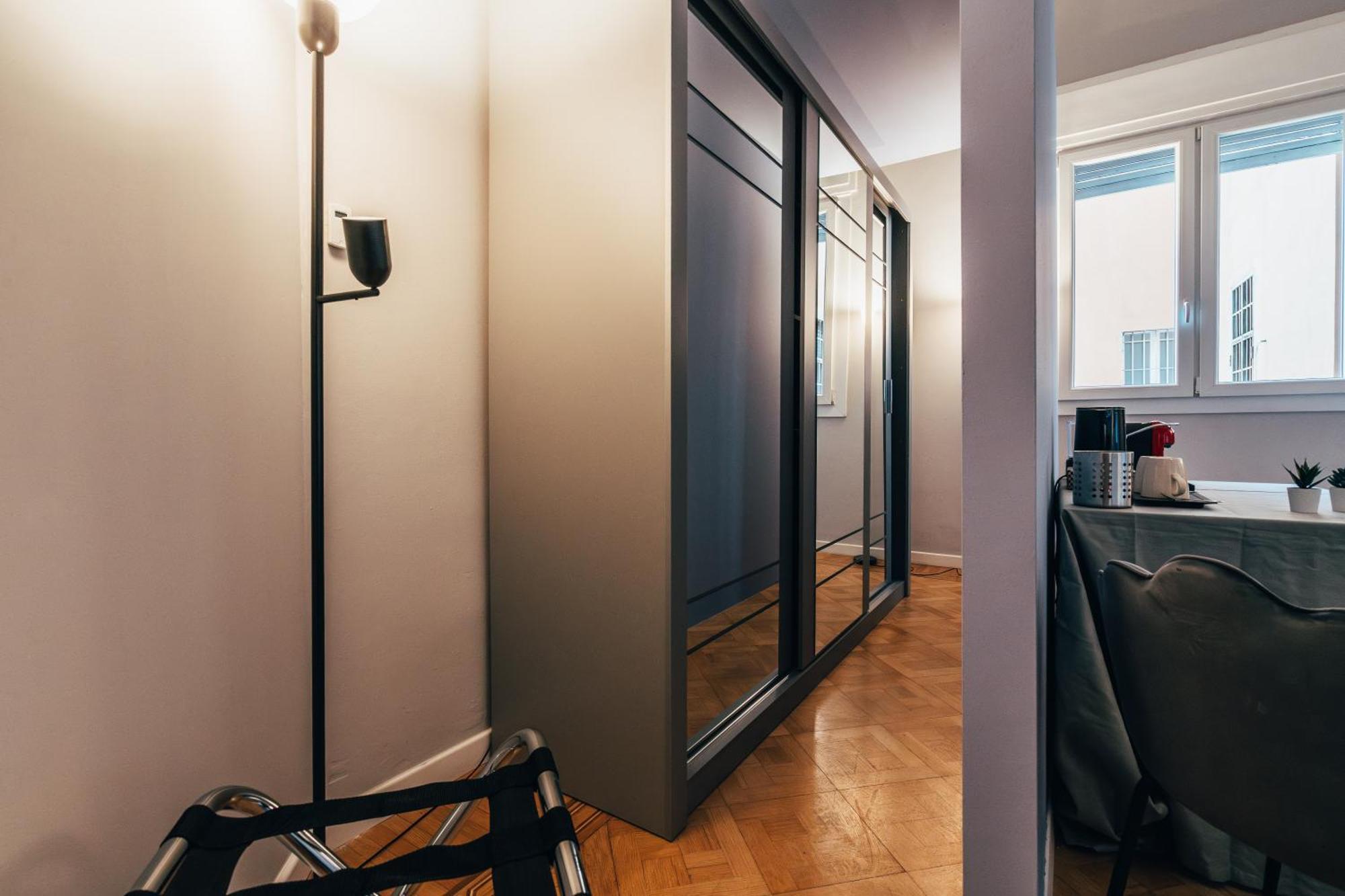 Bologna Suites - Private Bathroom Ngoại thất bức ảnh