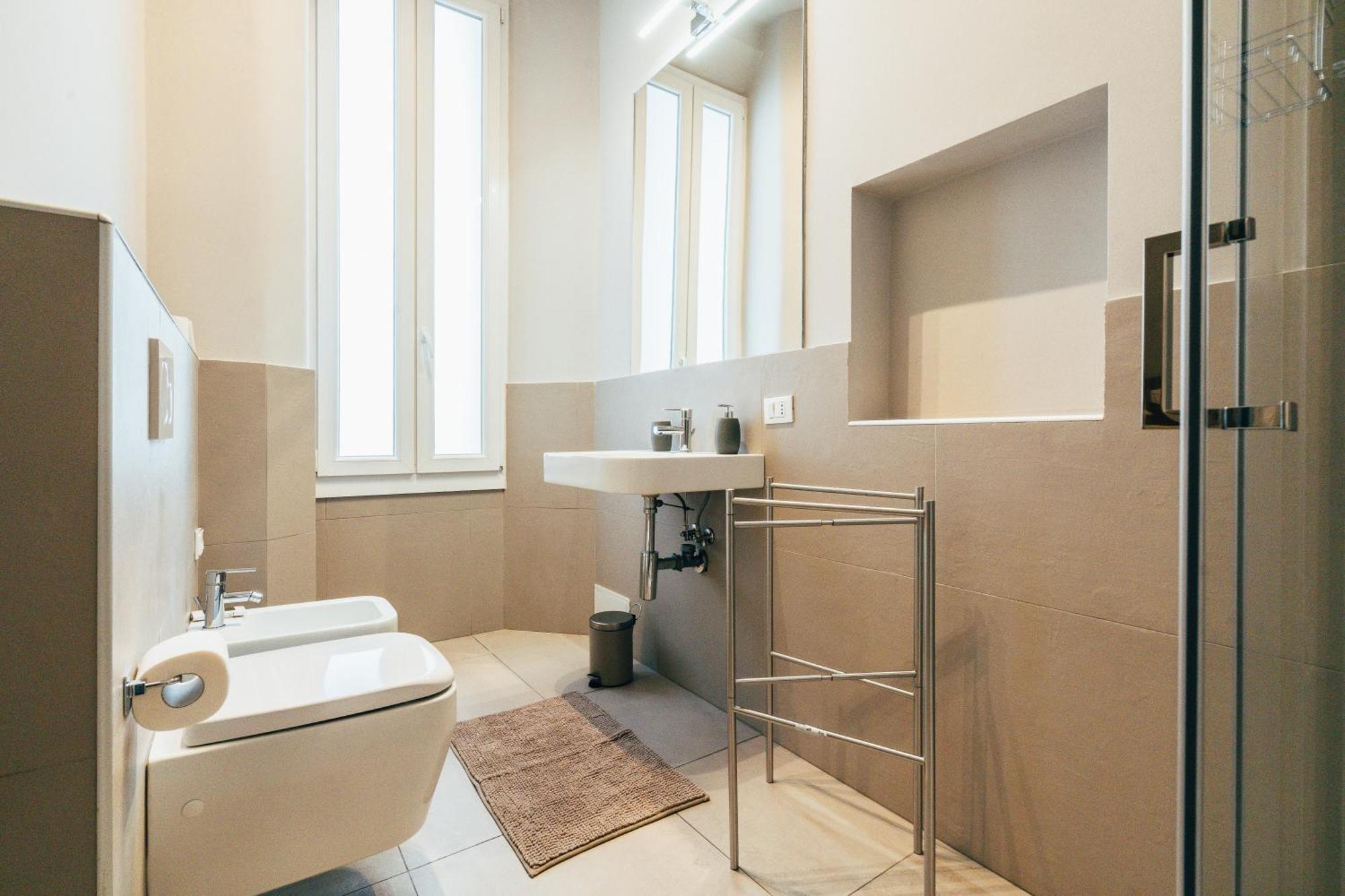 Bologna Suites - Private Bathroom Ngoại thất bức ảnh